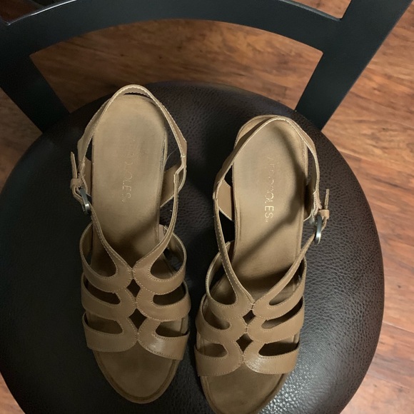 Sandals - Picture 4 of 4